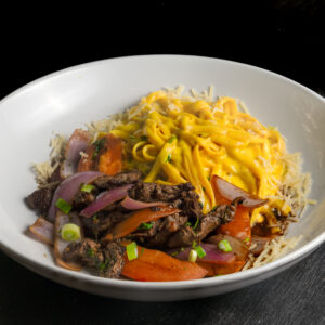 Fettuccine Huancaina Con Lomo Saltado