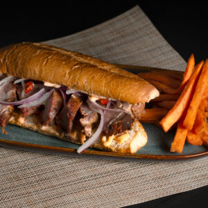 Pan Con Chicharron